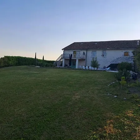 La Chaise Villa Montmoreau